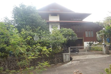 Dijual Rumah Hook Luas Semi Furnish di Puri Budi Asri Cihanjuang Bandung Barat