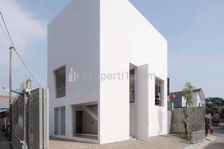 Jual Rumah Multifungsi Modern Lokasi Premium & Nilai Investasi Tinggi di Lengkong, Tengah Kota Bandung 
