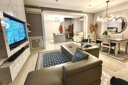 Jual Rumah di Serenia Hills Lebak Bulus, Jakarta Selatan Dekat MRT & Pondok Indah - 3 Kamar Tidur, Furnished