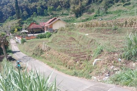 Dijual Cepat Tanah Poros Jalan di Gunungsari Bumiaji Batu Harga Murah