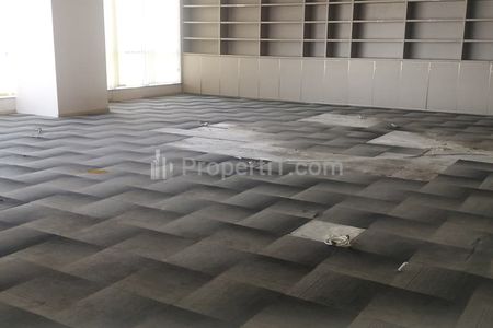 Sewa Ruang Kantor Luas & Fleksibel 257m2 di APL Tower Central Park Jakarta Barat