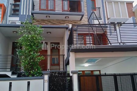 Jual Rumah Luxury 4 Lantai Luas 7,9 x 26 m2 di Cluster Palmerah Residence Jakarta Barat