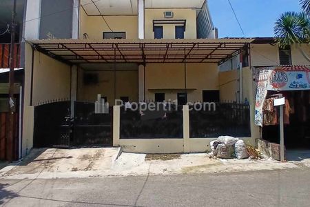 Dijual Rumah 2 Lantai dan Kos-Kosan di Perumnas Beji Depok Utara