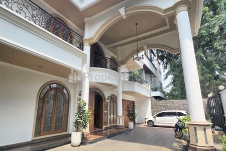 Disewakan Rumah di Permata Hijau Jakarta Selatan STD651