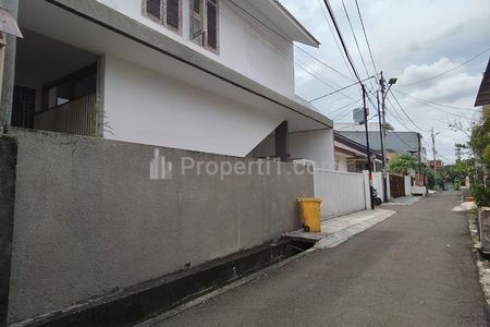 Dijual Rumah Modern Semi Furnished Dalam Komplek di Pulomas Jakarta Timur