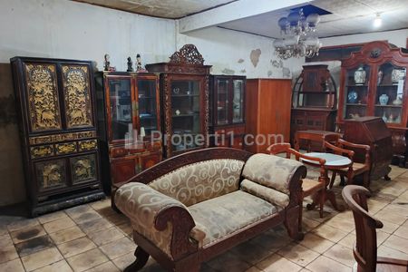 Dijual Rumah Lama Strategis di Setiabudi Bandung