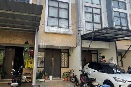 Dijual Rumah 2 Lantai Lokasi Strategis di Limo, Depok
