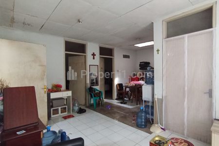 Dijual Rumah Hitung Tanah Saja, Lokasi Strategis di Cigereleng, Sayap Soekarno Hatta Bandung