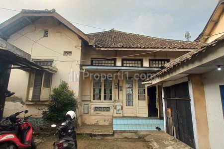 Dijual Rumah Klasik Jaman Belanda Lokasi Strategis di Jl. Jend. Amirmachmud Kota Cimahi