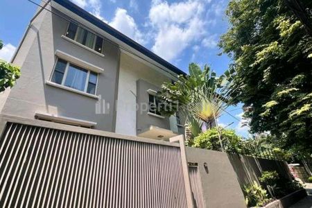 Disewakan Rumah Mewah 5BR Furnished, Private Pool - Lokasi SCBD, Kebayoran Baru Jakarta Selatan