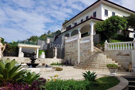 Dijual Rumah Sultan, Mewah, Luas, Semi Furnished Ada Private Pool View di Lembang, Bandung