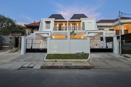 Dijual Rumah Baru Design Classic Modern Dalam Komplek di Duren Sawit Jakarta Timur