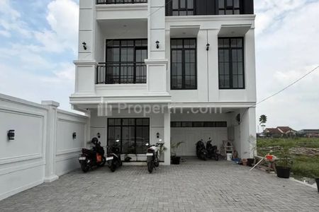 Jual Kost Eksklusif 3 Lantai 35 Kamar Full Furnish Seputar Seturan Raya Yogyakarta Dekat STIE YKPN, UPN, ATMAJAYA