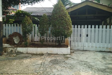 Dijual Rumah Tua di Jl. Laksana, Kebayoran Baru, Jakarta Selatan
