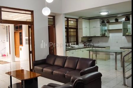 Disewakan Rumah Furnished Strategis Sayap Pasteur Bandung