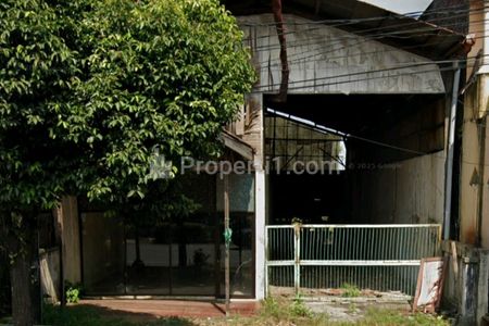 Foto Depan Jalan Raya  1 