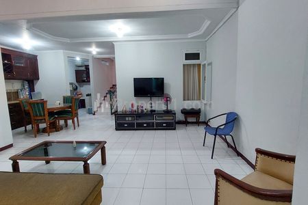 Dijual Cepat Rumah 2 Lantai Siap Huni, Pondok Bambu, Jakarta Timur