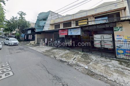 Dijual Ruko Lokasi Strategis untuk Usaha di Raya Darmo Baru Barat, Surabaya Barat