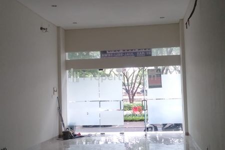Disewakan Ruko Murah 3 Lantai Lokasi Strategis Hadap Jalan Utama di Cleon Park Jakarta Garden City Jakarta Timur Siap Pakai & Siap Usaha