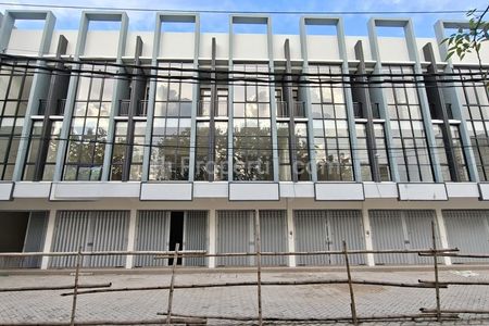 Dijual Bangunan Komersial Raya Wiyung