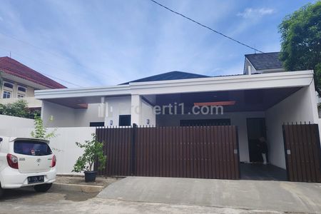 Rumah Dijual Dalam Komplek Besar Cinere Estate Depok