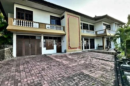 Jual Tanah Berikut Guest House 2 Lantai, Full Furnished di Bali - Nusa Dua - Benoa - Kuta Selatan, Jln Taman Kebo Iwa, LT 1130 m2, LB 380 m2, SHM