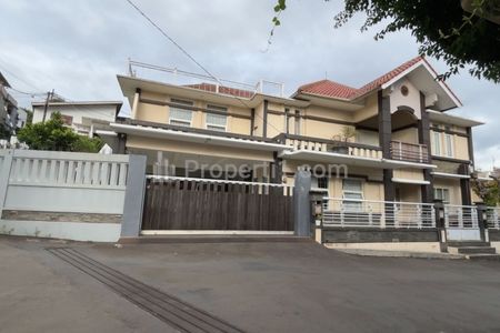 Dijual Rumah Mewah Hook Luas & Terawat di Komplek USB YPKP Padasuka, Dekat Ke Terminal Cicaheum Bandung