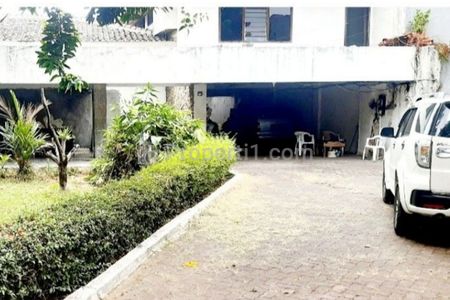 Jual Rumah Besar di Jakarta Timur, Jalan Cipinang Cempedak IV Polonia - Otista - Jatinegara, LT 1200 m2 (20x60), LB 600 m2, SHM