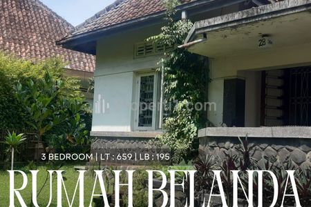 Dijual Rumah Belanda Terawat di Sayap Riau Bandung