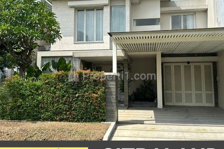 Dijual Rumah Full Furnished Modern Mewah di Raffles Garden Citraland, Surabaya Barat, Lokasi Terdepan - Garasi Carport 3 Mobil Luas