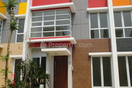 Disewakan Rumah Milano Village Gading Serpong Tangerang, Lokasi Strategis, Murah, AC Setiap Kamar, Water Heater, Dapur Sudah Pindah