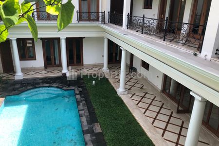 Dijual Rumah Mewah Elegan dan Private di Tulodong Bawah, Kebayoran Baru, Jakarta Selatan 