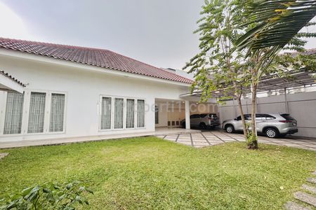 Disewakan Rumah Tropical Modern Serba Putih dengan Nuansa Resort di Bangka VIII, Jakarta Selatan