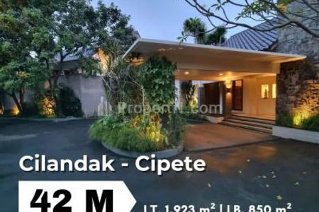 Dijual Rumah di Cilandak Cipete Jakarta Selatan Tipe 4+1 Kamar Unfurnished