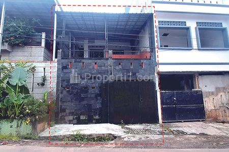 Sewa Rumah 3 Kamar Tidur 3 Kamar Mandi Garasi View Kota Bandung di jalan Jatihandap Bandung