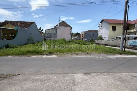 Jual Tanah Strategis di Jl. Kabupaten Trihanggo Yogyakarta Dekat RSA UGM, UTY, JCM
