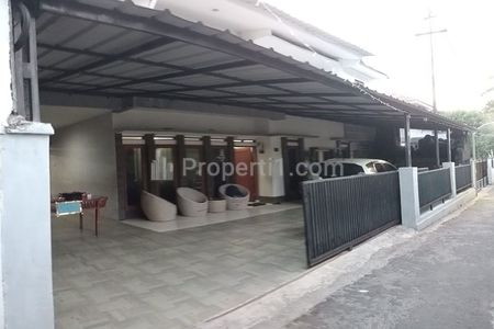 Jual Rumah Full Furnish dan Kost 14 Kamar Penuh Terisi Dekat Alun-alun Kawasan Pertokoan dan Perdagangan di Sayap Jalan Otto Iskandardinata Bandung