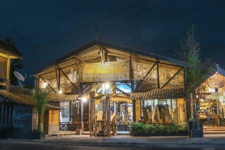 Jual Tempat Usaha Sangat Ramai di Karang Nongko Bantul Jogja