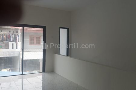 Disewakan Rumah Murah dengan Luas Tanah 75 m2 di Sumur Batu, Kemayoran, Jakarta Pusat