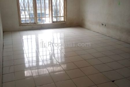 Sewa Rumah Lama di Kebon Jeruk, Jakarta Barat