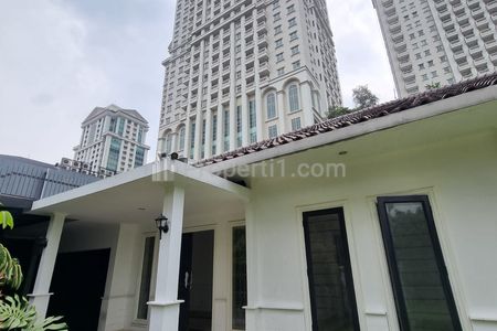 Jual Rumah Turun Harga di Permata Hijau, Jakarta Selatan - Luas Tanah 600m2, 3 Kamar Tidur & Ada Taman