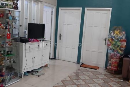Dijual Rumah di Wiyung Surabaya - Luas 135m2 Lebar 9 Harga Murah