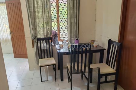 Dijual Rumah Lokasi Strategis Dekat Sekolah Lazuardi di Cinere, Depok