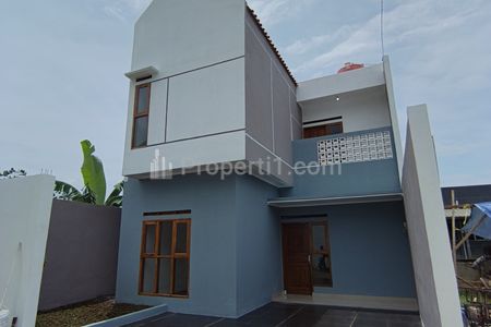 Dijual Rumah 2 Lantai Dekat Pesantren DAQU Kota Bandung