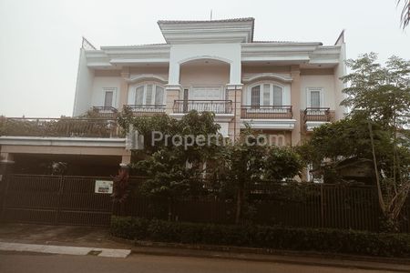 Dijual Rumah Mewah Full Furnished di Sukatani, Depok