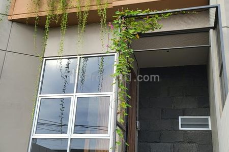 Dijual Rumah Baru Kav. DKI Meruya, Jakarta Barat - New Luxury House