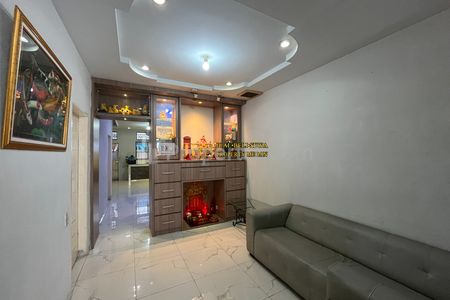 Jual Rumah 2 Tingkat di Komplek Subur Indah (Daerah Katamso) - Medan