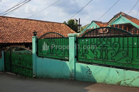 Dijual Rumah Second Terawat Dekat Kampus UI dan PNJ di Beji Depok