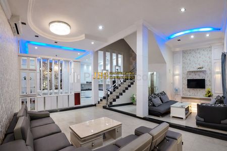 Dijual Rumah Siap Huni 2,5 Tingkat di Komplek Cemara Asri - Medan