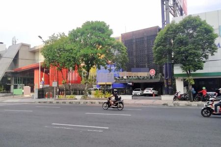 Jual Gedung Luas Strategis di Jalan Raya Basuki Rahmat Pusat Kota Surabaya